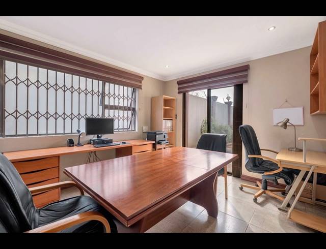 4 BEDROOM HOUSE FOR SALE IN GREENSIDE